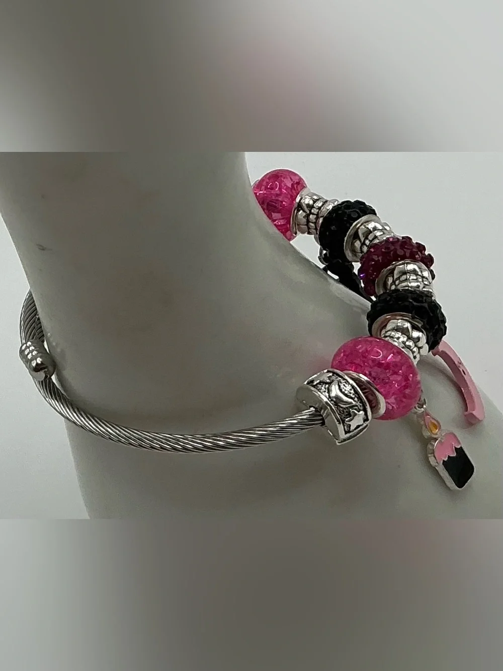 PINK AND BLACK WITCHY HALLOWEEN HANDMADE BEAD AND CHARM BANGLE BRACELET